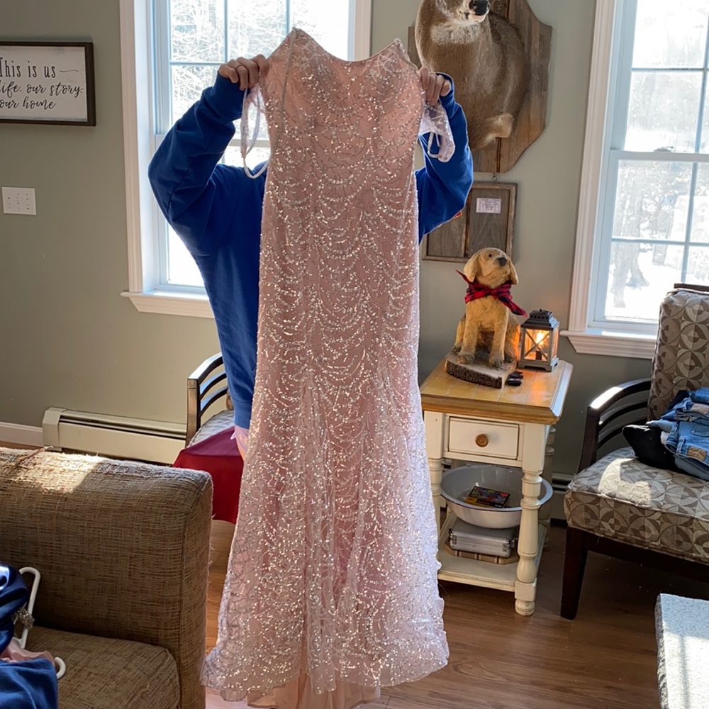 Prom dress with spaghetti straps. Mermaid style